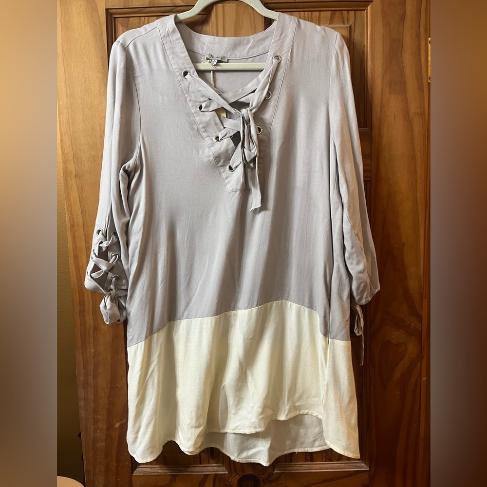 Boutique JODIFL neutral Tunic with lace up and pockets blouse top NWT NEW S/M